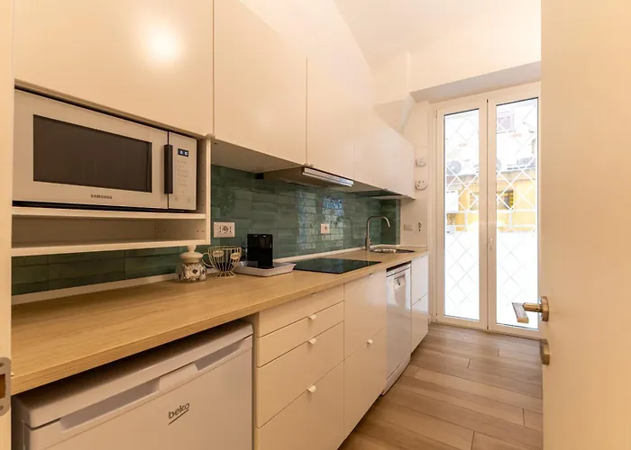 Next To Vatican Museum Luxury Flat