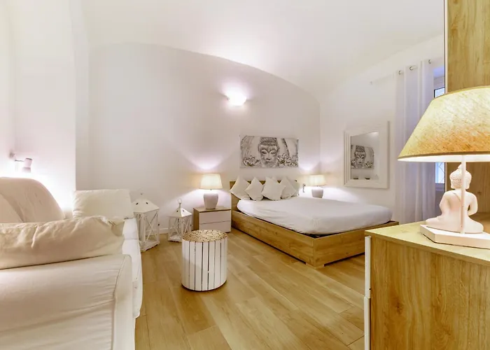 Next To Vatican Museum Luxury Flat * רומא