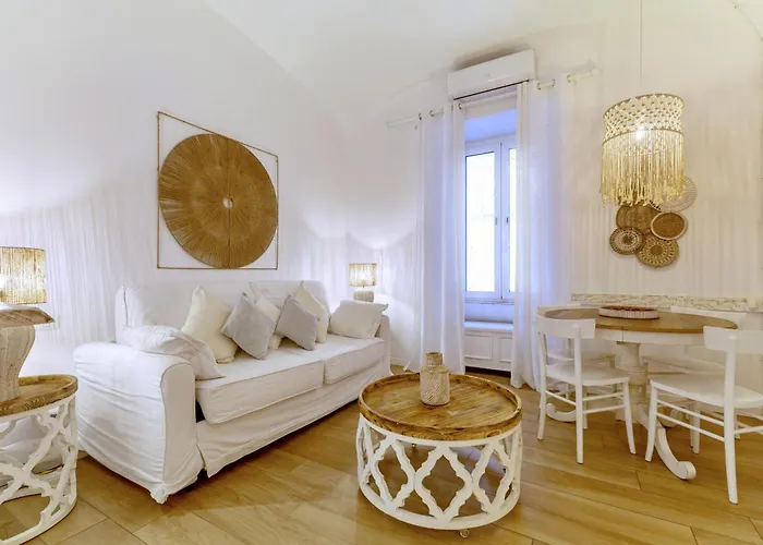 Next To Vatican Museum Luxury Flat דירה