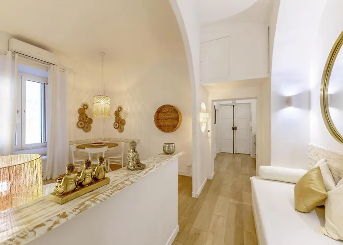 Next To Vatican Museum Luxury Flat