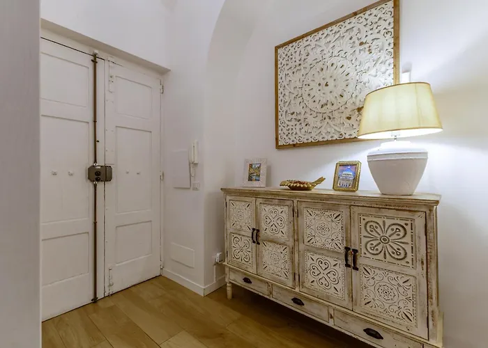 Next To Vatican Museum Luxury Flat דירה *